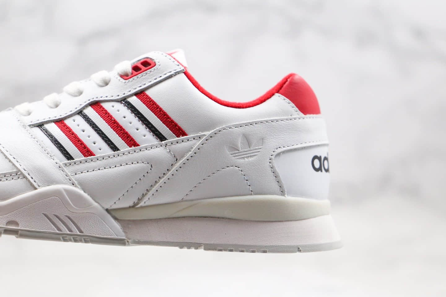 é¿è¿ªè¾¾æ¯adidas AR trainerçº¯åçæ¬ä¸éæ æ ¡å­æ¿éç½çº¢è²æ­£ç¡®å¤´å±ç®é©éé¢åéå¼æ¨¡ä¸æ¯ä¸æé  è´§å·ï¼EF5945-èç°é«ä»¿éFakeç½