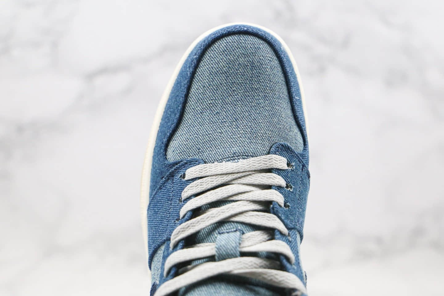 乔丹Air Jordan 1 Mid公司级版本中帮AJ1水洗牛仔蓝色市面最高工艺 货号：852542-009