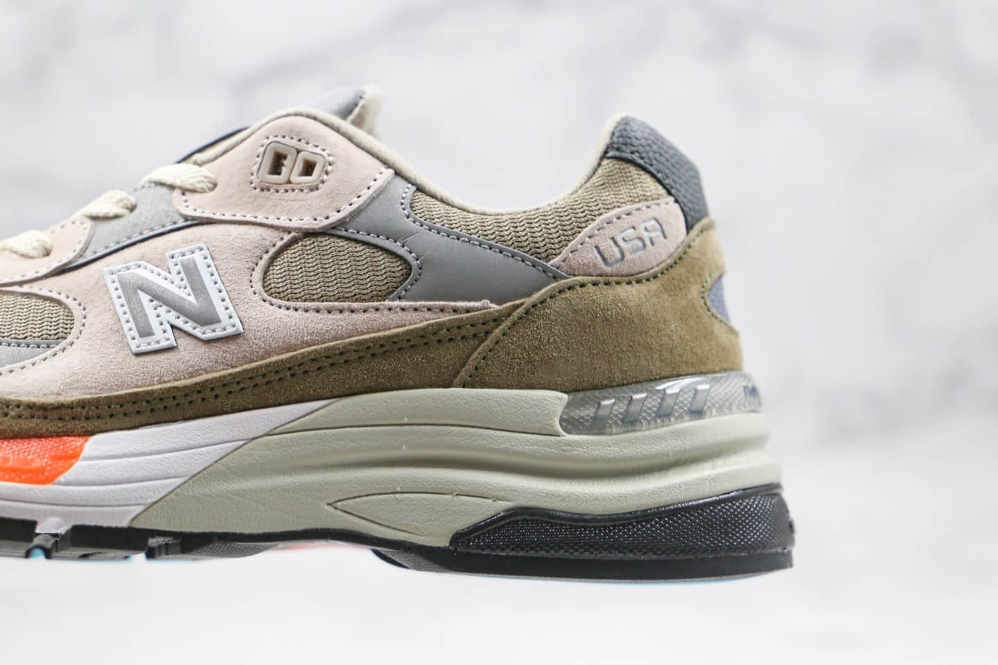 新百伦New Balance Made in USA M992纯原版本美产系列慢跑鞋卡其色原盒配件原楦头纸板打造 货号：W992WT