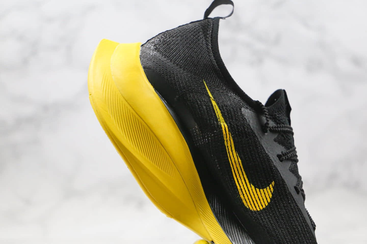 耐克Nike Air Zoom Alphafly NEXT%「破2」纯原版本马拉松厚底跑步鞋黑黄色内置碳板加气垫 货号：CI9925-700