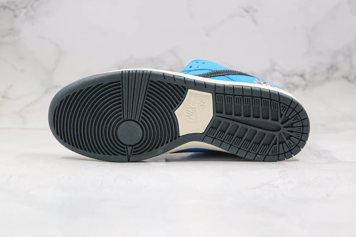 耐克Nike Dunk SB Low x Instant Skateboard纯原版本联名款低帮SB板鞋蓝灰银色超萌小狗骨头内置Zoom气垫 货号：CZ5128-400