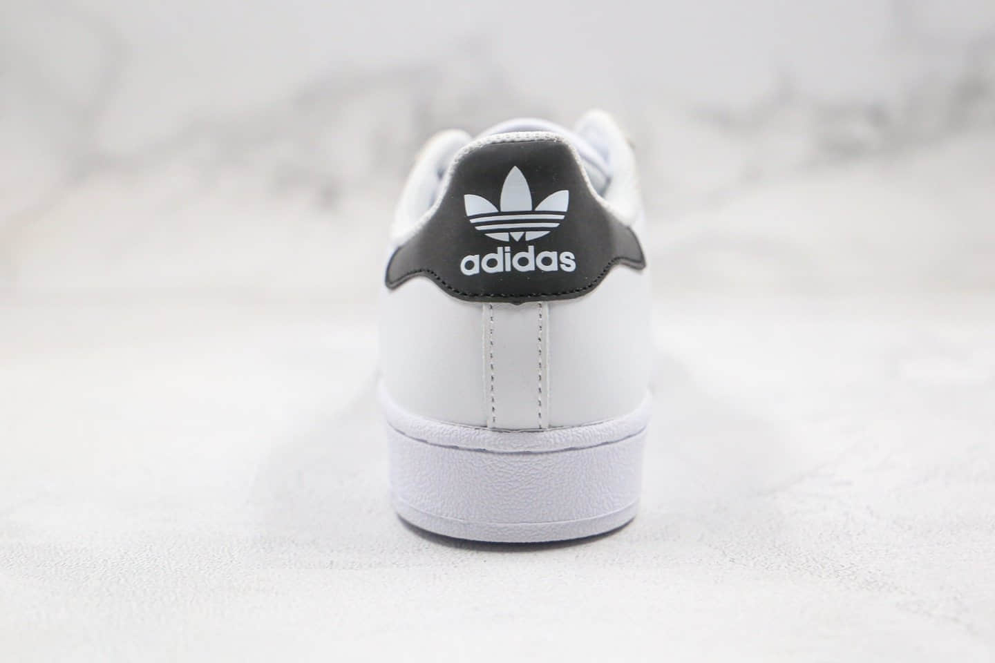 阿迪达斯Adidas Originals Superstar纯原版本三叶草贝壳头白黑色3M反光校园板鞋原楦头纸板打造 货号：FV2810