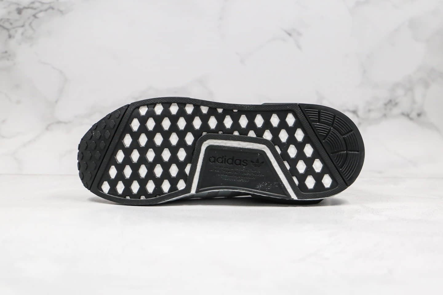 阿迪达斯Adidas NMD_R1 Boost纯原版本爆米花跑鞋NMD灰色原厂黑盒原楦头纸板打造 货号：FV9066