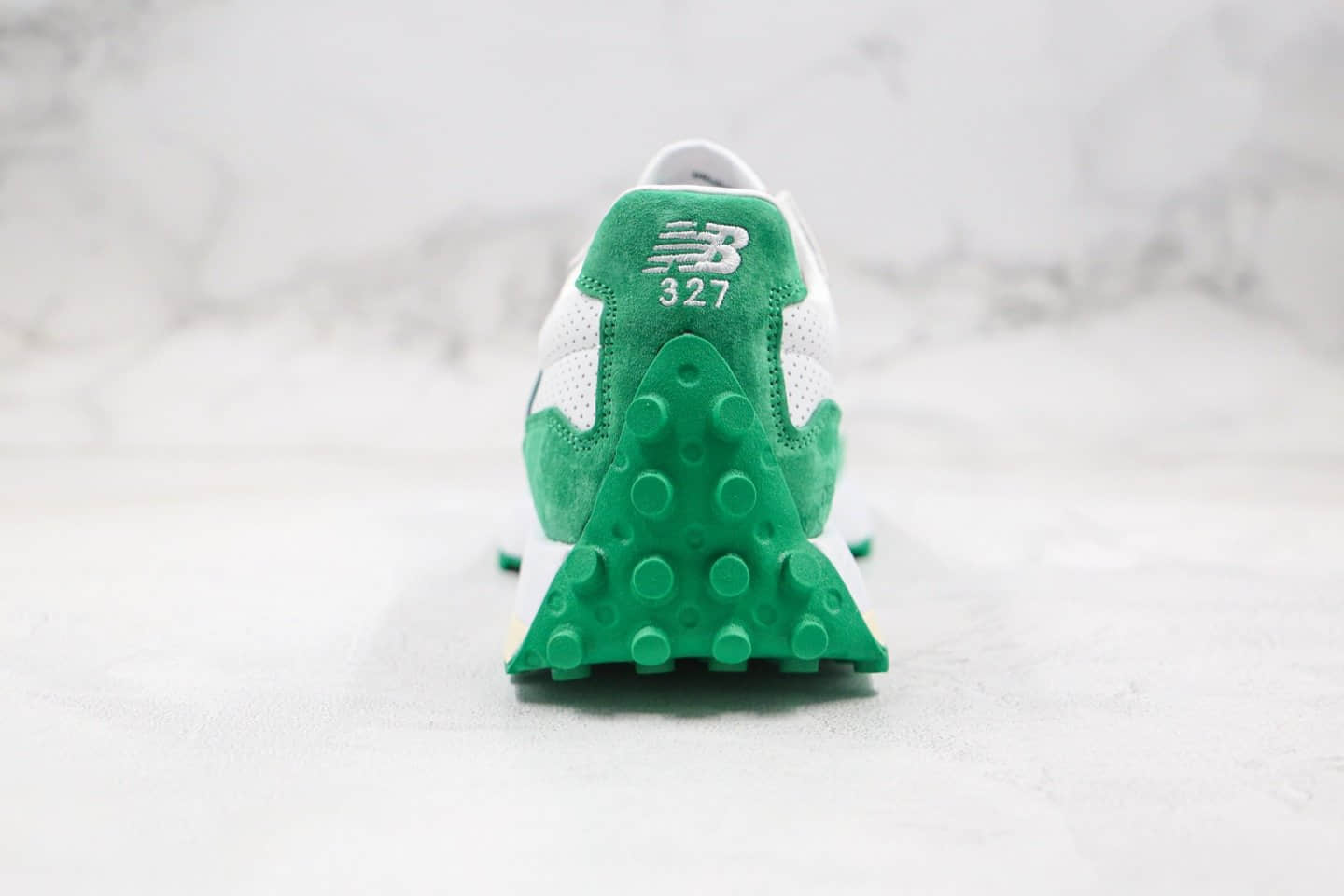 新百伦New Balance 327纯原版本复古慢跑鞋绿色原盒原标原楦头纸板打造 货号：WS327CBD