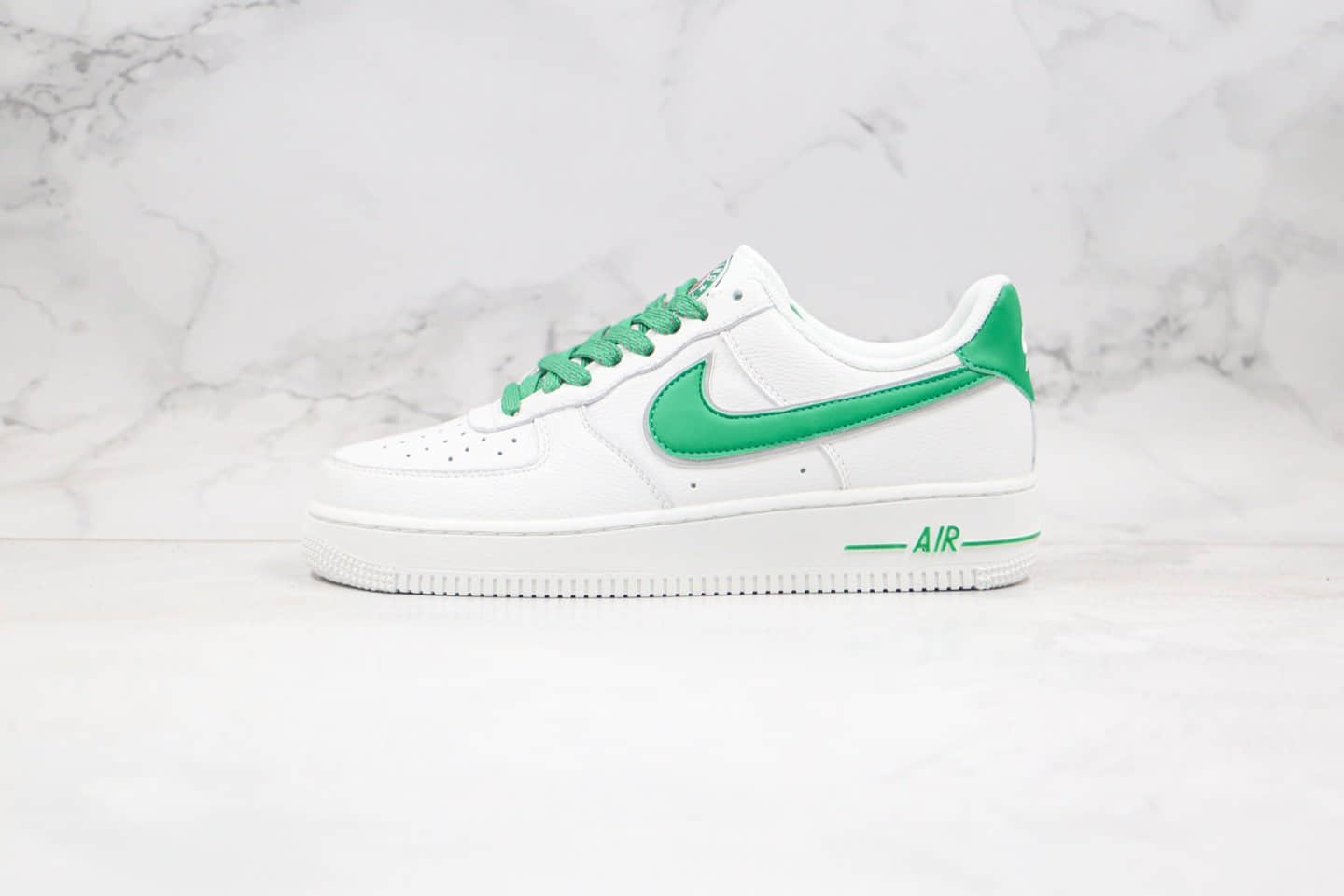 耐克Nike Air Force 1 Mid 07 3M纯原版本低帮空军一号反光怪奇物语联名款白绿色内置气垫 货号：CU9225-800