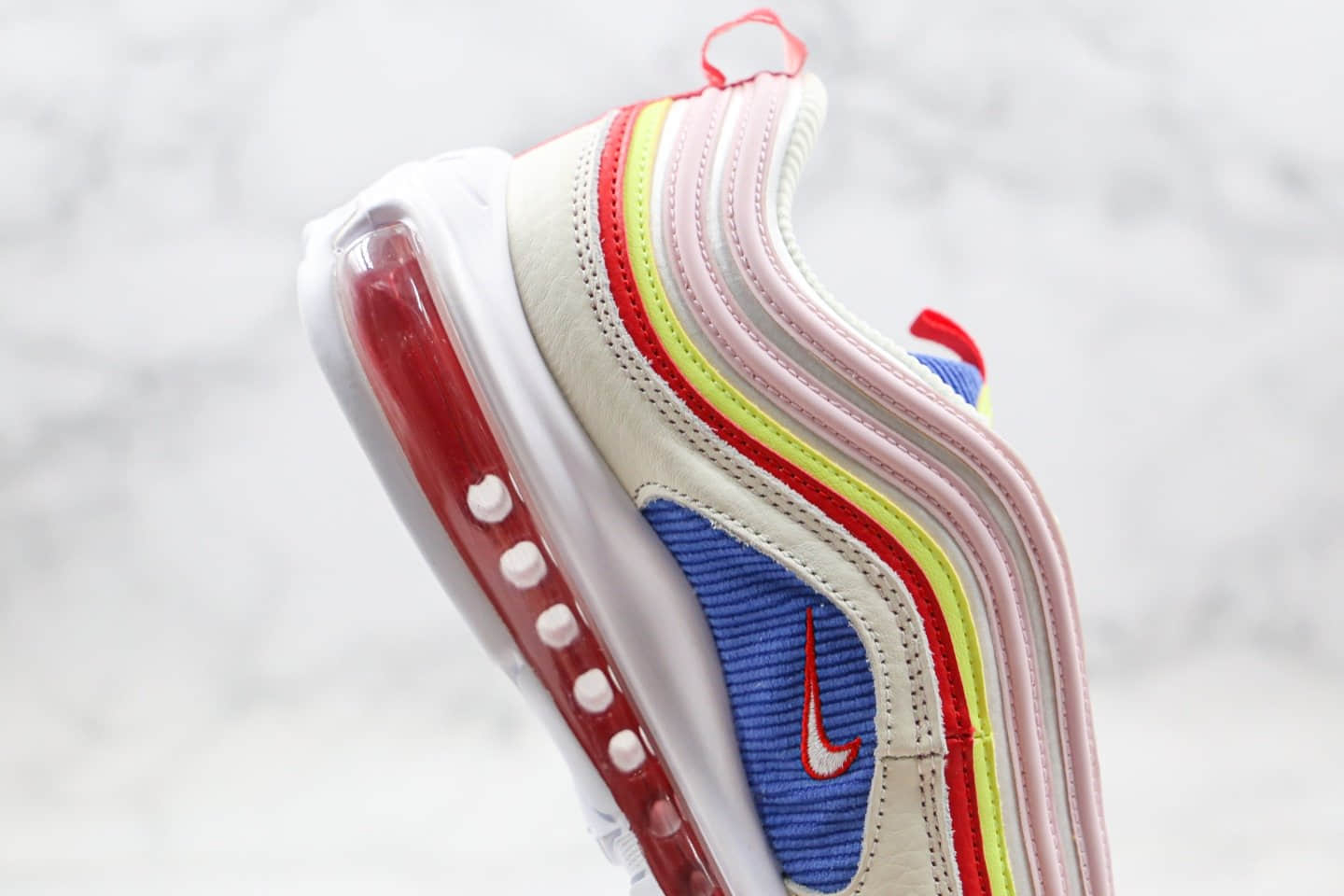 耐克Nike Air Max 97纯原版本子弹头气垫鞋糖果马卡龙配色内置真小潘气垫原盒原标 货号：AQ4137-101