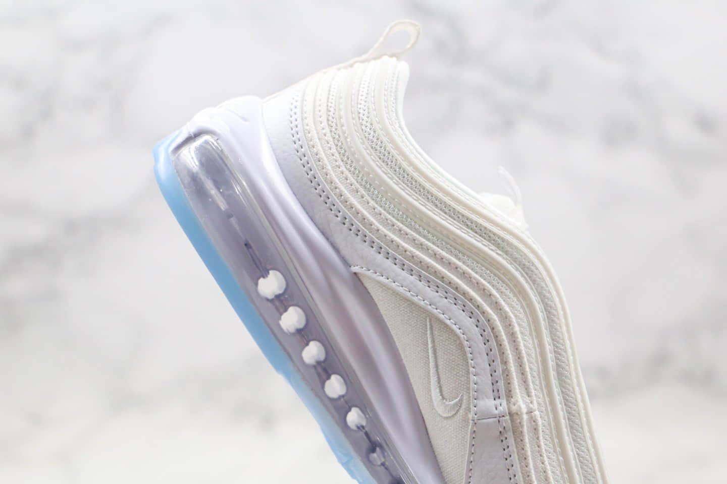 耐克Nike Air Max 97 White Ice纯原版本子弹头气垫鞋冰蓝圣火白色内置真小潘气垫原楦头纸板打造 货号：CT4526-100