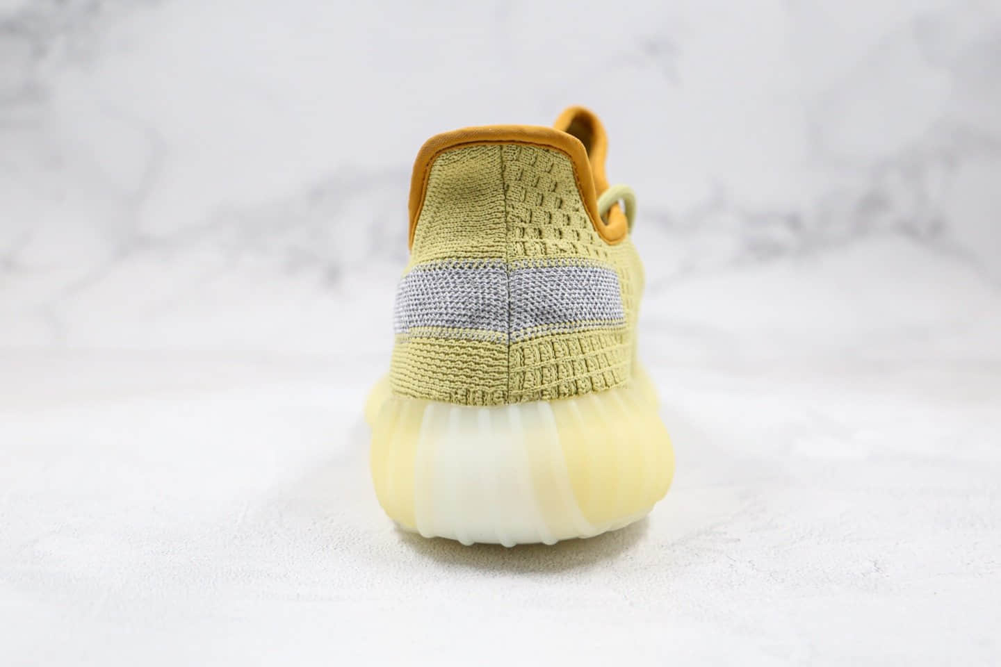 阿迪达斯Adidas Yeezy 350 Boost V2 Desert Sage纯原版本椰子350V2丁黄侧透满天星原厂巴斯夫爆米花大底 货号：FX9034