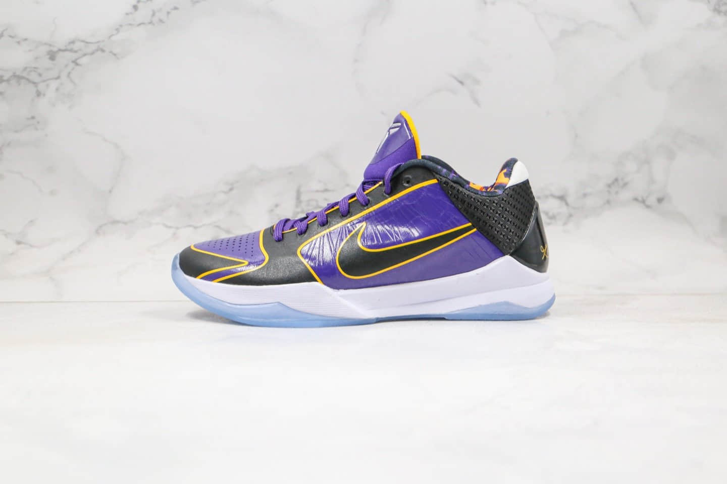 耐克Nike Kobe 5 Protro Lakers纯原版本科比5代湖人紫色配色内置纤维碳板真气垫加持支持实战 货号：CD4991-500