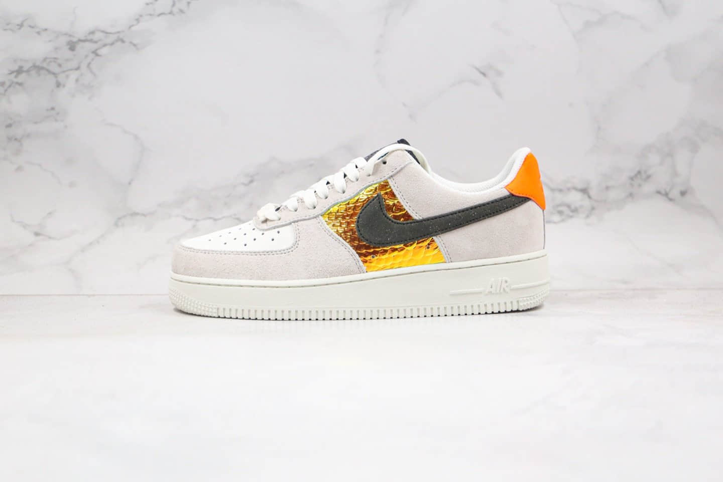 耐克Nike Air Force 1 Low IridescentSnakeskin纯原版本低帮空军一号灰黑金色鱼鳞纹全息蛇纹内置气垫正确鞋面卡色 货号：CW2657-001