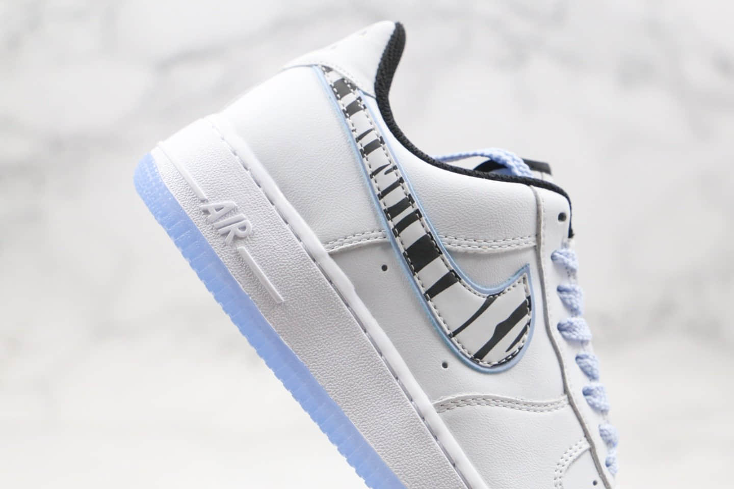 耐克Nike Air Force 1 Low Korea纯原版本低帮空军一号红蓝鸳鸯韩国限定斑马竖纹内置气垫原档案数据开发 货号：CW3919-100