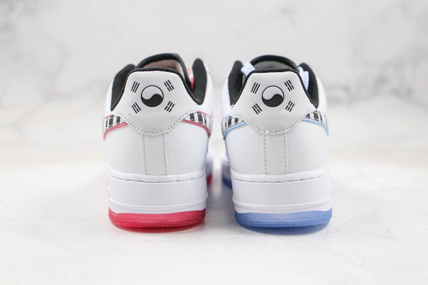 耐克Nike Air Force 1 Low Korea纯原版本低帮空军一号红蓝鸳鸯韩国限定斑马竖纹内置气垫原档案数据开发 货号：CW3919-100
