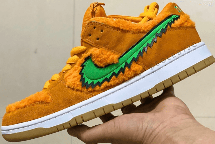 Grateful Dead x Nike SB Dunk Low黄色小熊细节图曝光！