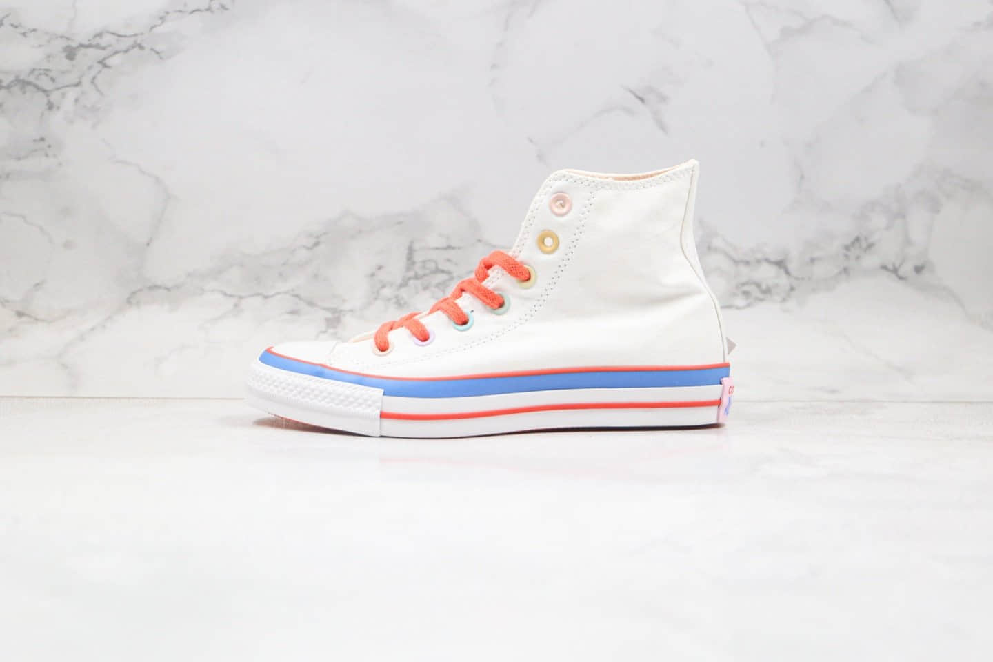 匡威Converse x Mille Bobby Brown公司级版本联名款高帮爱心情人节彩虹奶糖白橙蓝色双围条硫化蓝底 货号：567299C