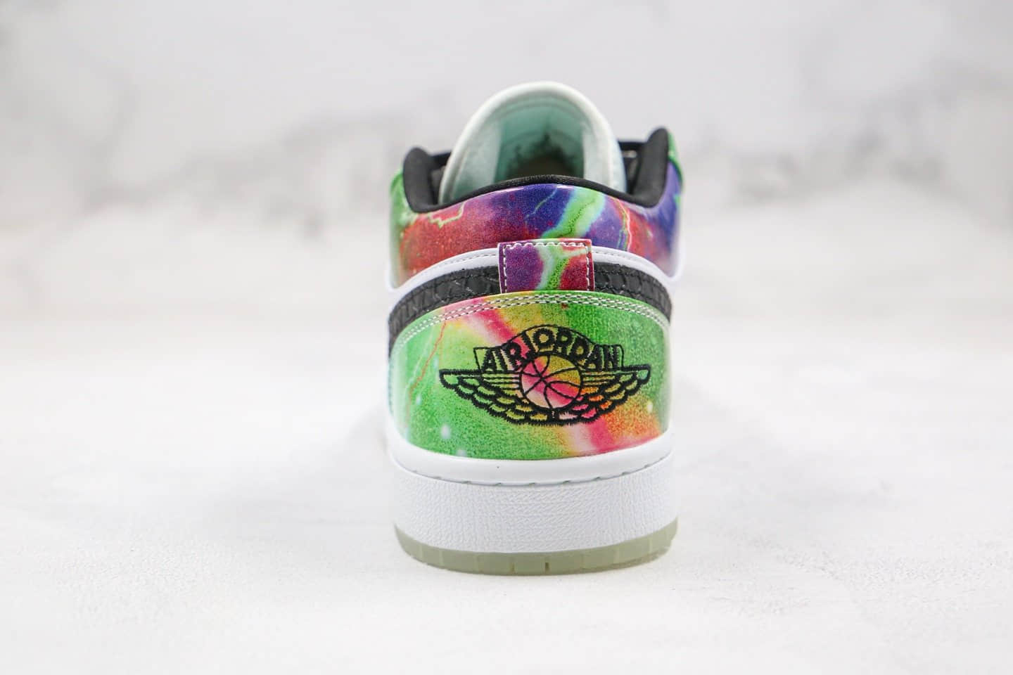 乔丹Air Jordan 1 Low纯原版本低帮AJ1星云扎染渐变图案内置气垫原盒原标 货号：CW7310-909