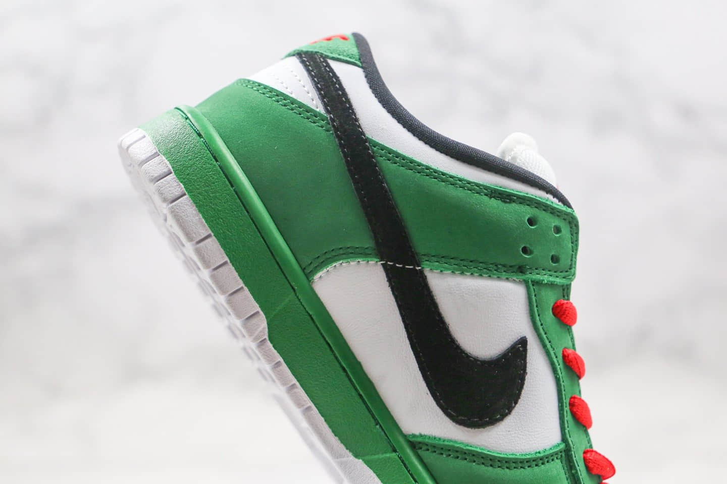 耐克Nike Dunk Low Pro SB “Heineken”纯原版本SB板鞋喜力啤酒原鞋开发遵循原版 货号：304292-302