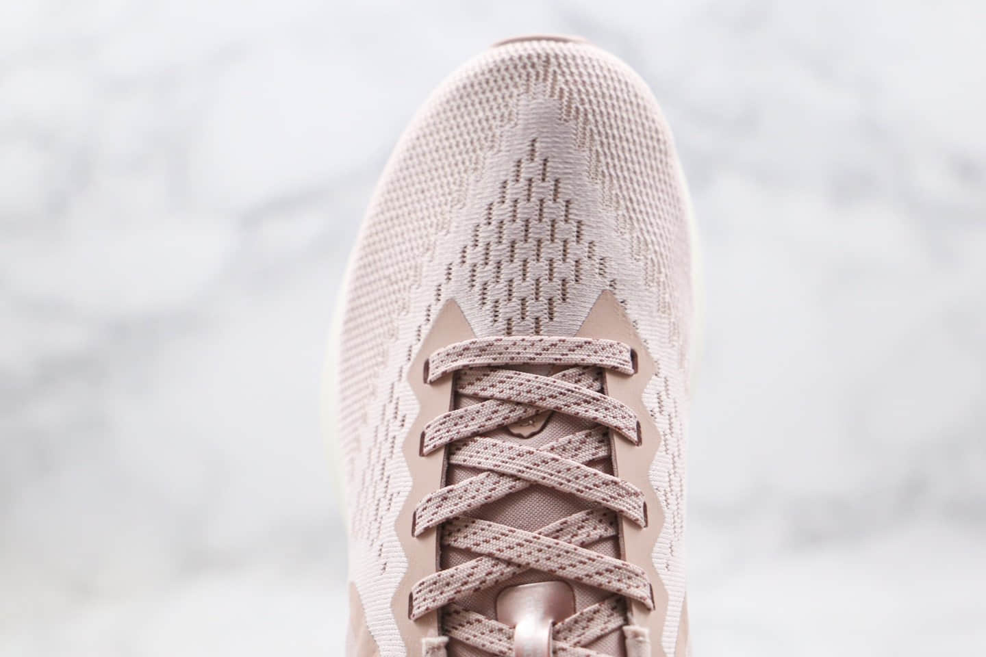 耐克Nike Air Zoom Winflo 6纯原版本登月6代跑步鞋肉粉色豆沙粉色原楦头纸板打造 货号：AQ8228-200