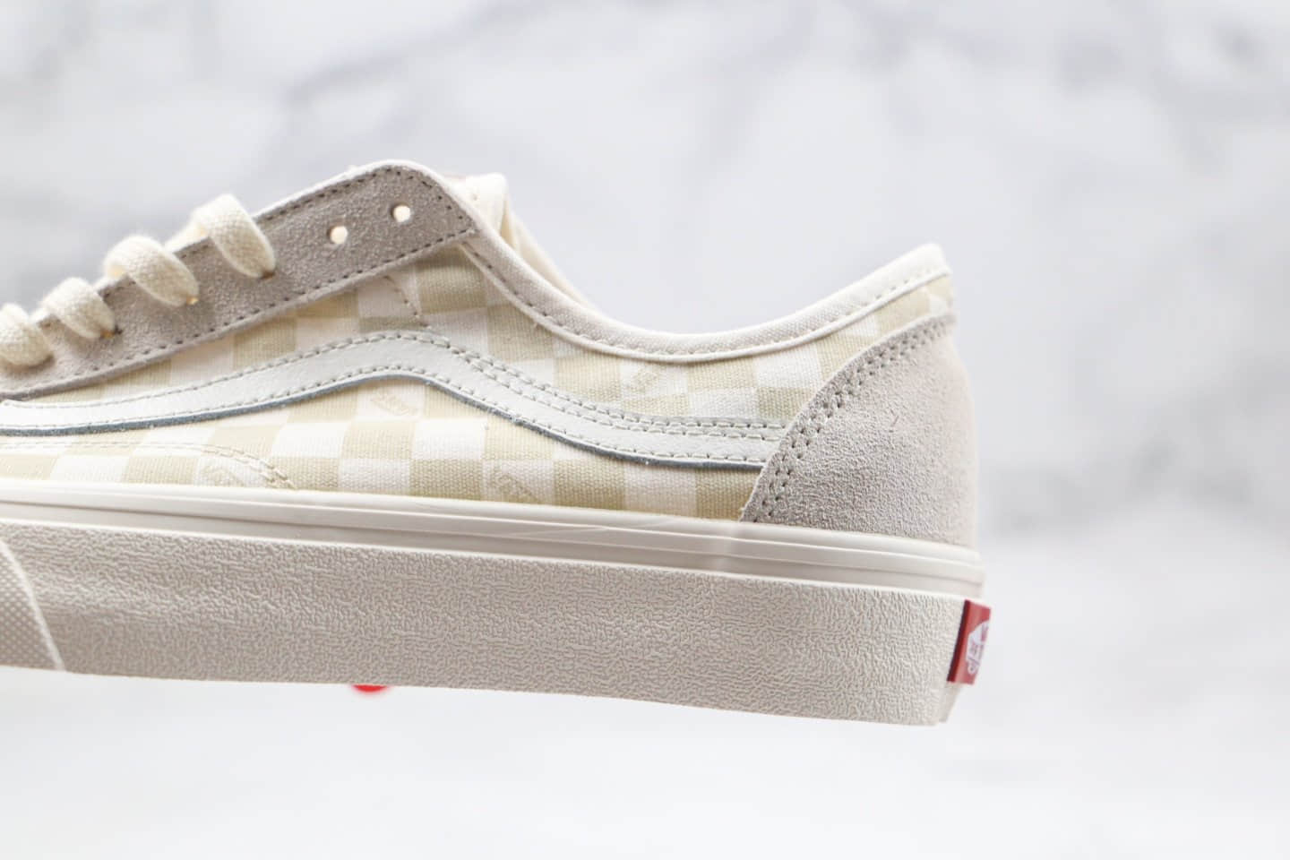 万斯Vans Style 36 Decon SF公司级版本权志龙同款棋盘格米白半月包头杀人鲸硫化板鞋内置钢印 型号：QQ14