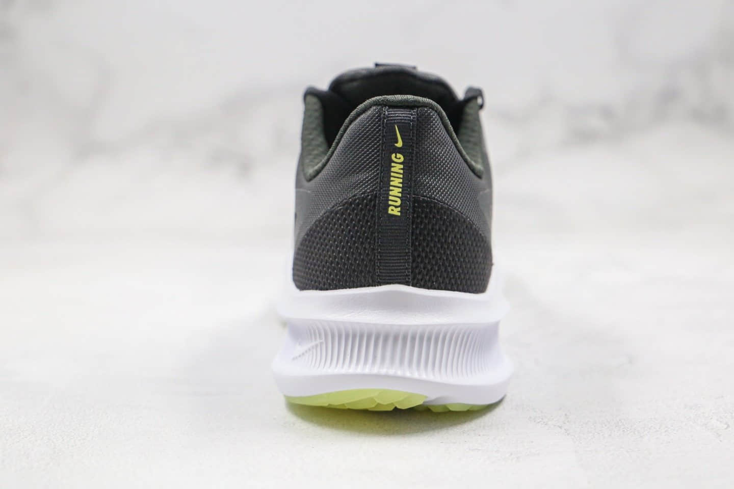 耐克Nike Downshimdter 10纯原版本登月十代黑金色泼墨慢跑鞋原档案数据开发 货号：CI9983-001