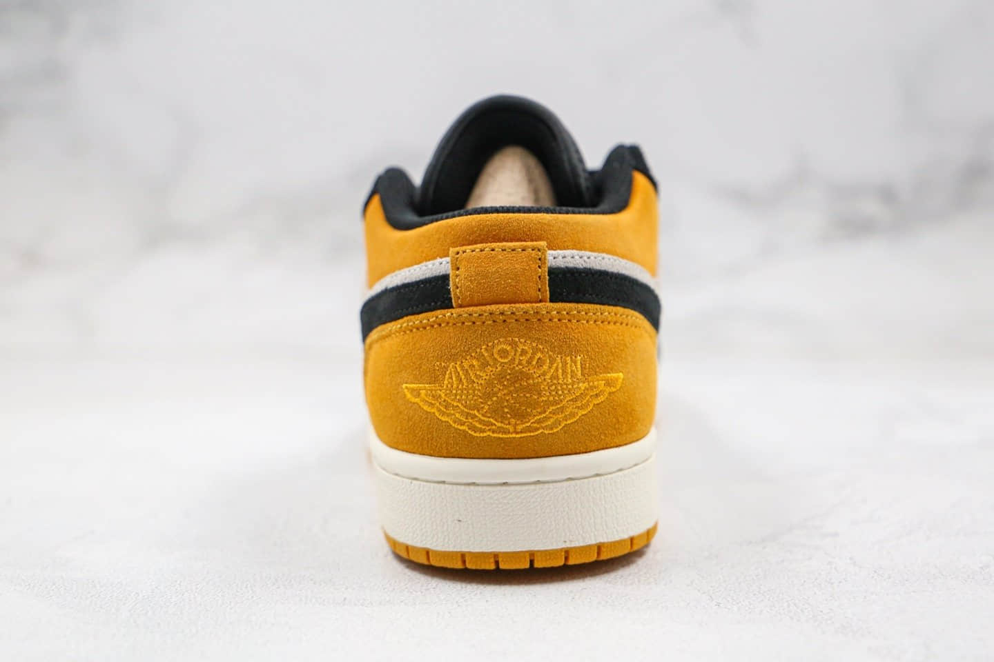 乔丹Air Jordan 1 Low University Gold纯原版本低帮AJ1黑黄脚趾麂皮内置气垫正确鞋面麂皮材质 货号：553558-127