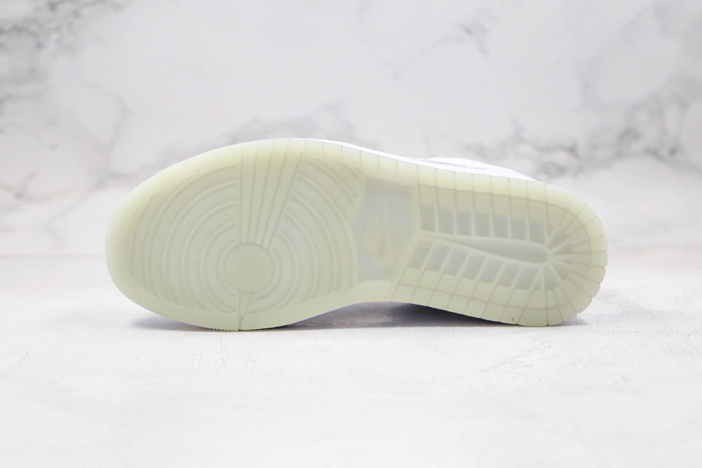 耐克Nike Air Jordan 1 Retro Low White（2004）纯原版本低帮AJ1白银夜光配色内置气垫原鞋开模打造 货号：309192-111