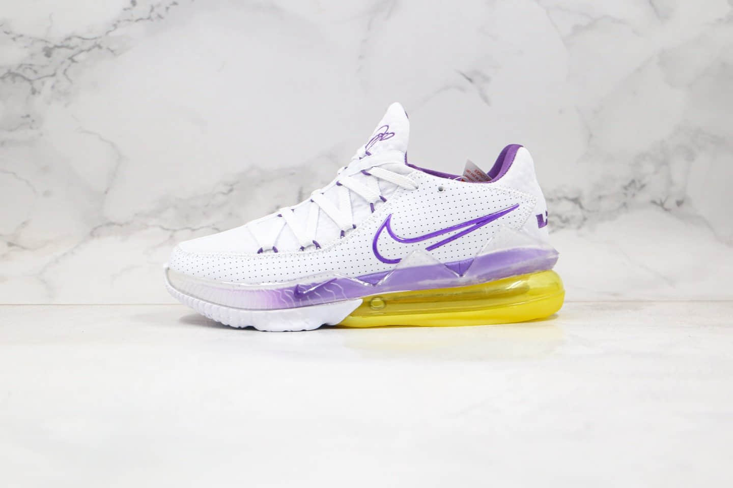 耐克Nike LeBron 17 Low Lakers Home纯原版本詹姆斯17代篮球鞋白紫绿色内置气垫支持实战 货号：CD5007-102