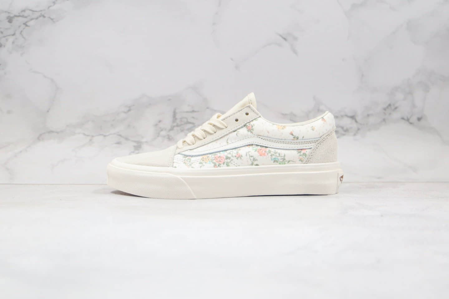 万斯Vans Vintage Old Skool公司级版本低帮2020新款米白色小碎花花卉配色原厂硫化大底内置钢印 货号：8G1VMR