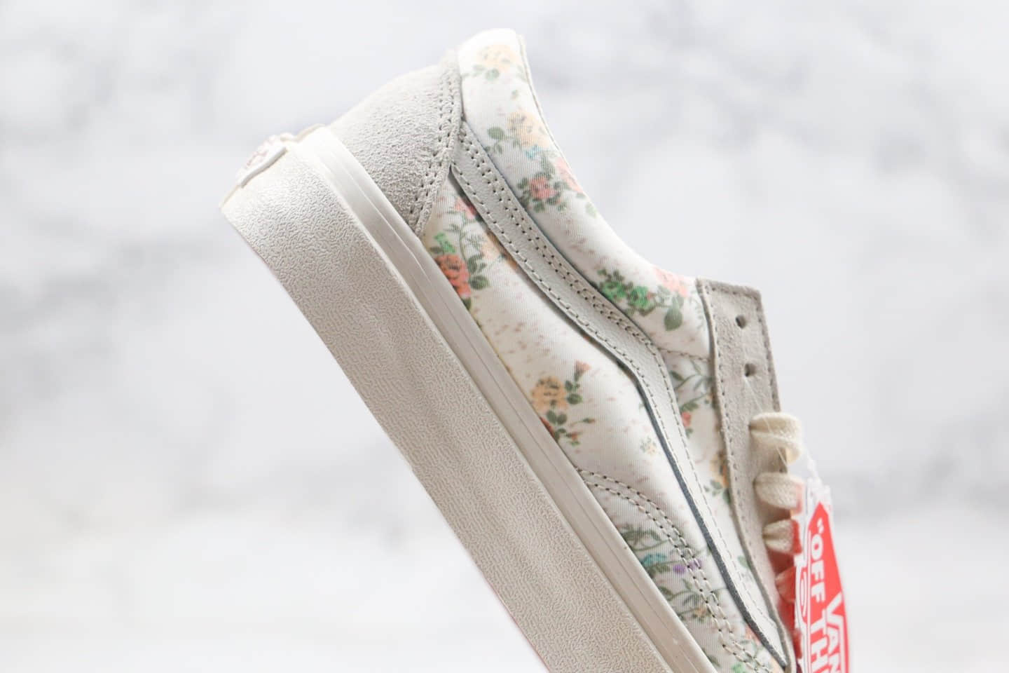 万斯Vans Vintage Old Skool公司级版本低帮2020新款米白色小碎花花卉配色原厂硫化大底内置钢印 货号：8G1VMR