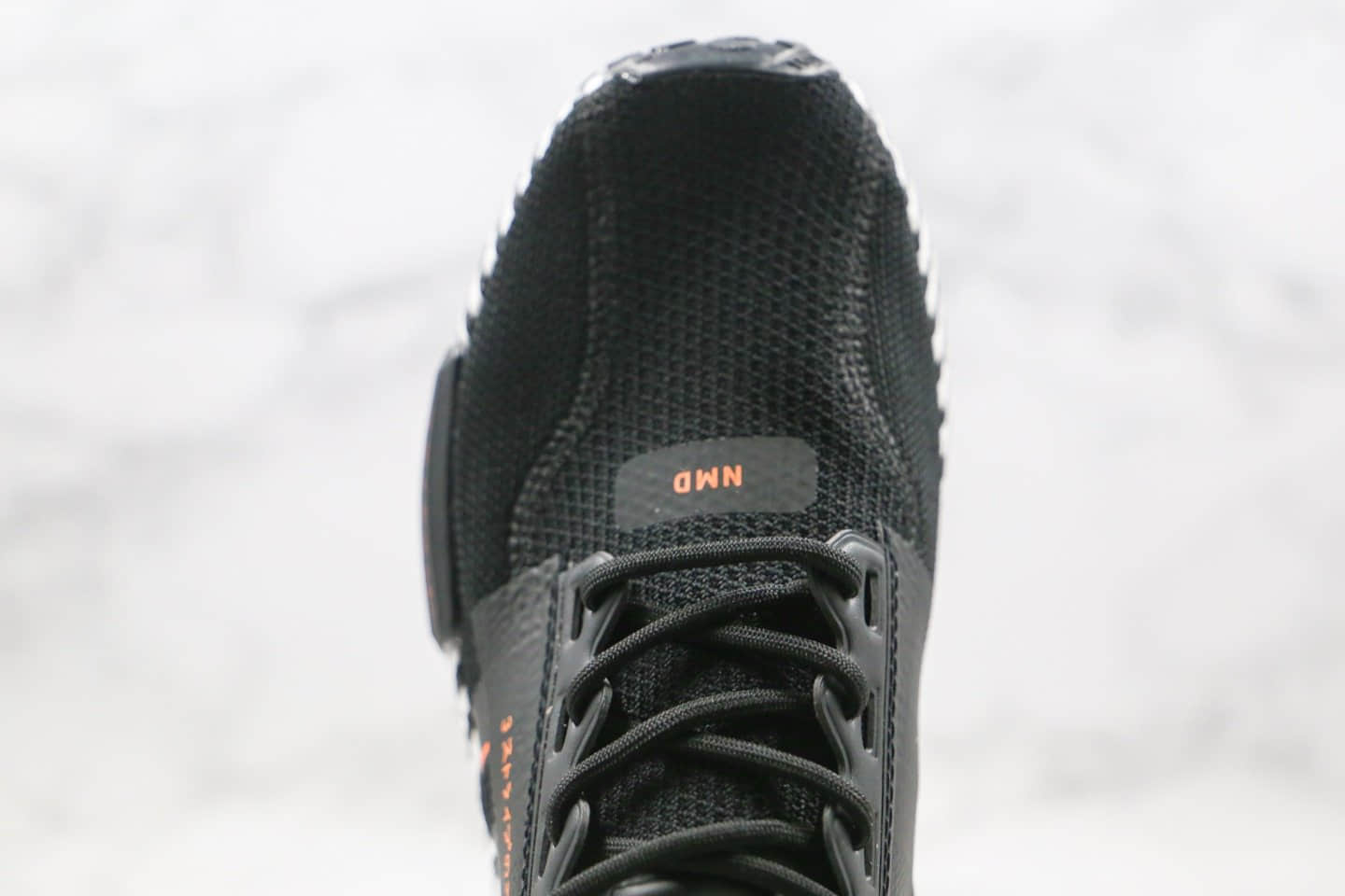 阿迪达斯Adidas Originals Boost NMD_V2纯原版本爆米花跑鞋NMD二代条纹黑橙色原盒原标原楦头纸板打造 货号：FW6411