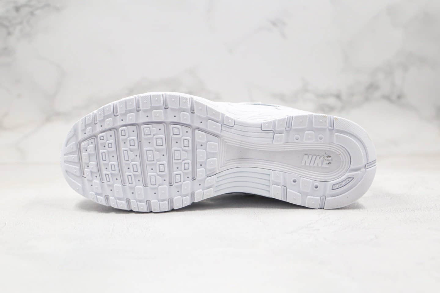 耐克Nike P-6000公司级版本复古老爹鞋白色原楦开发版型区别市面通货 货号：BV1021-102