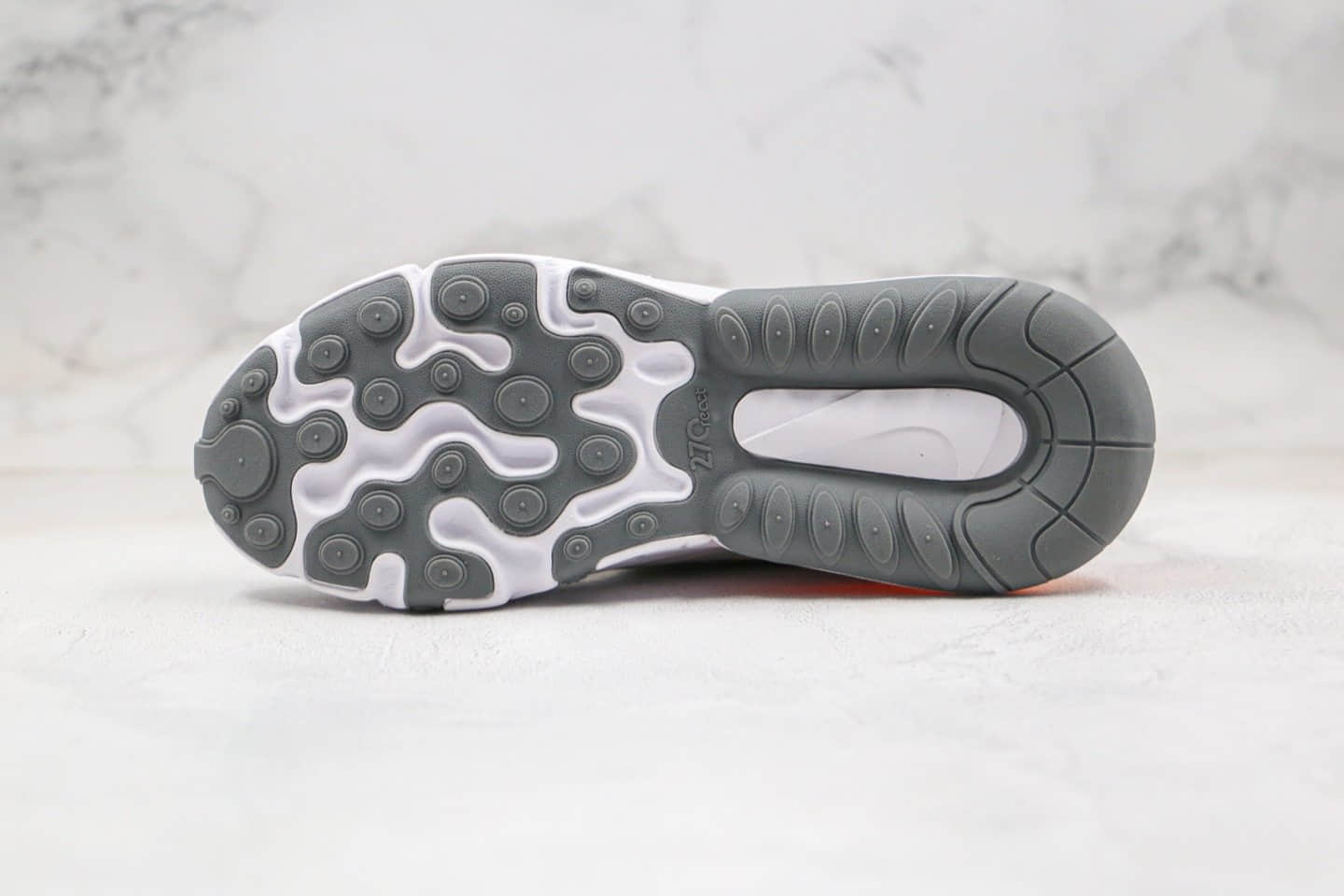 耐克Nike Air Max 270 React纯原版本半掌气垫Max270气垫鞋炫彩米白灰金渐变色原鞋开模一比一打造 货号：CD6615-100