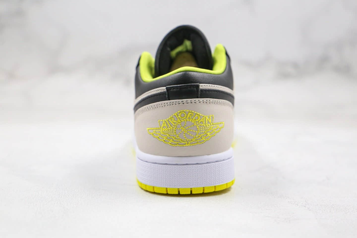 乔丹Air Jordan 1 Low Venom Green纯原版本低帮AJ1黑灰绿色内置气垫正确后跟定型 货号：553558-009