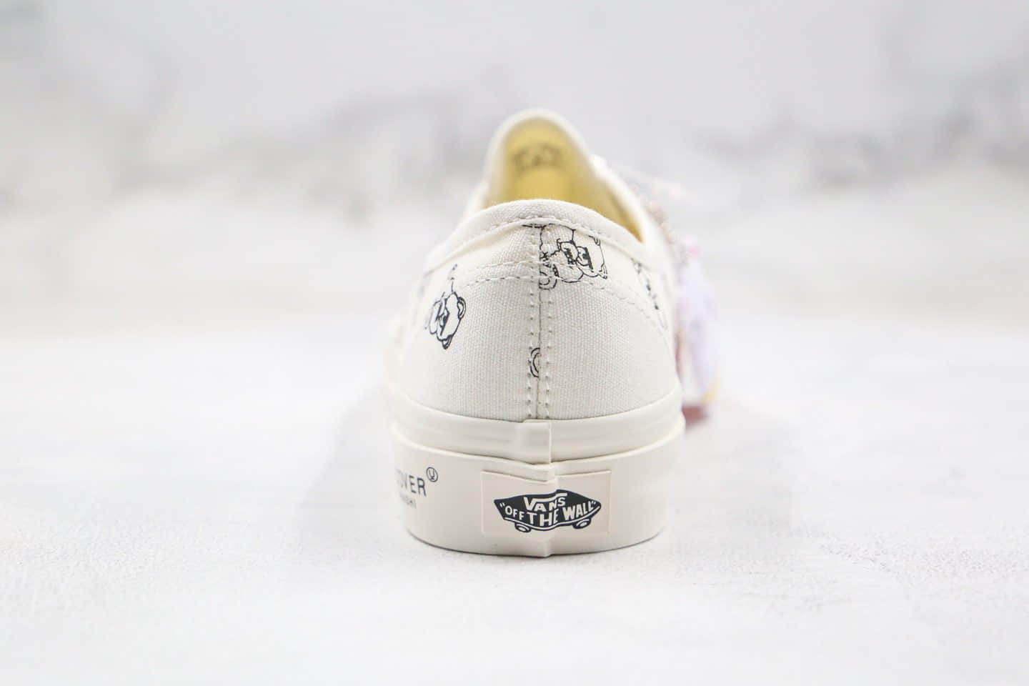 万斯Vans x UNDERCOVER公司级版本联名款高桥盾蒙眼小熊白色印花板鞋日本限定款原厂硫化大底原盒原标