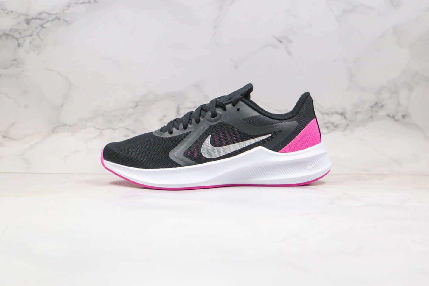 耐克Nike Downshimdter 10纯原版本登月透气慢跑鞋十代黑粉色原盒原标正确缓震大底 货号：CI9984-004
