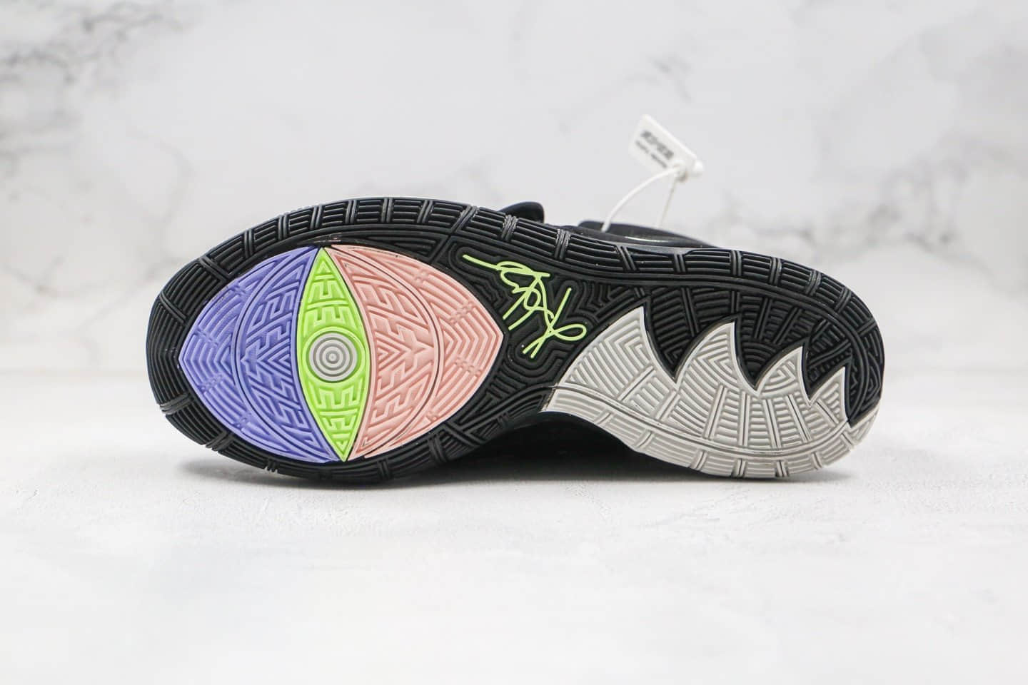 耐克Nike Kyrie 6 Asia纯原版本欧文6代欧洲限定黑迷彩色篮球鞋内置气垫支持实战 货号：CD5031-001