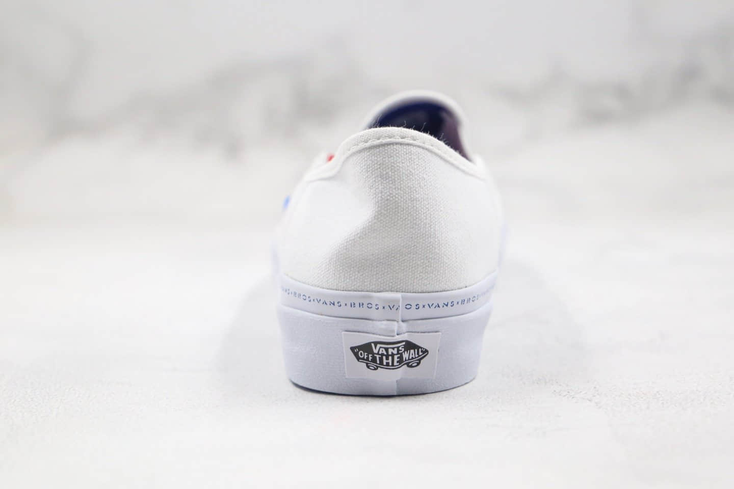 万斯Vans Surf x Brothers Marshall联名款公司级版本一脚蹬彩虹底白色帆布鞋蓝标原厂硫化大底