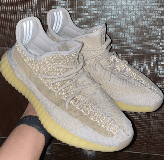 Yeezy 350 V2 “Abez”满天星实物首度曝光！设计有点不一样！ 货号：FZ5246