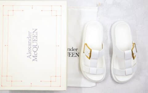 亚历山大Alexander McQueen纯原版本麦昆拖鞋凉鞋白色全套原版包装附赠硬质礼盒