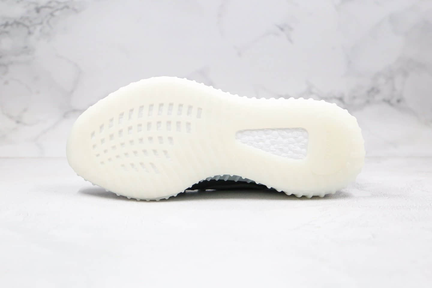 阿迪达斯Adidas Yeezy 350 V3 white water drop纯原版本椰子350V3水滴新斑马黑白奥利奥配色原厂巴斯夫爆米花大底 货号：FC9219