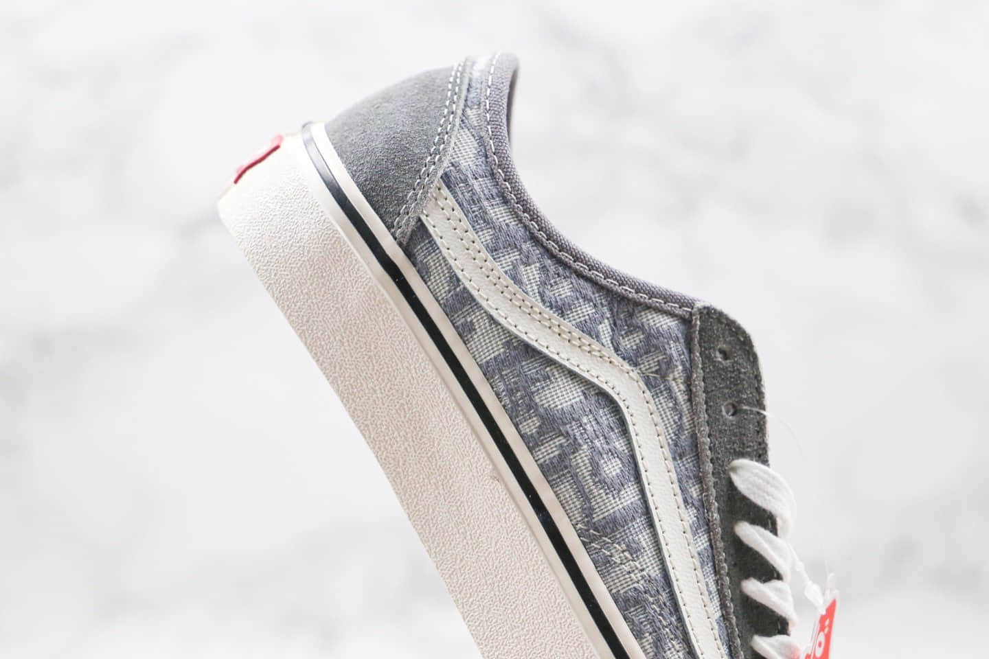 万斯Dior x Vans Style 36 Decon SF“Christian Dior”公司级版本迪奥联名板鞋浅灰刺绣CD重影原厂硫化工艺