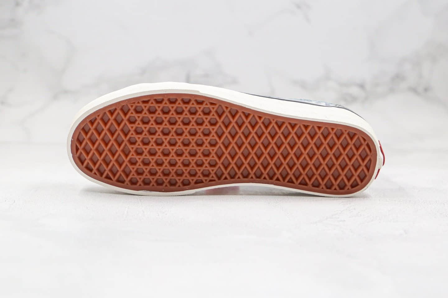 万斯Dior x Vans Style 36 Decon SF“Christian Dior”公司级版本迪奥联名板鞋浅灰刺绣CD重影原厂硫化工艺