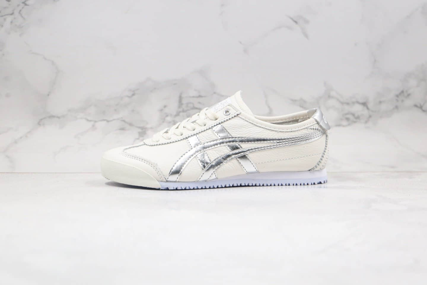 亚瑟士Asics Onitsuka Tiger Mexico 66公司级版本鬼冢虎皮革跑鞋白银色原装四联吊牌 货号：D508K-0193