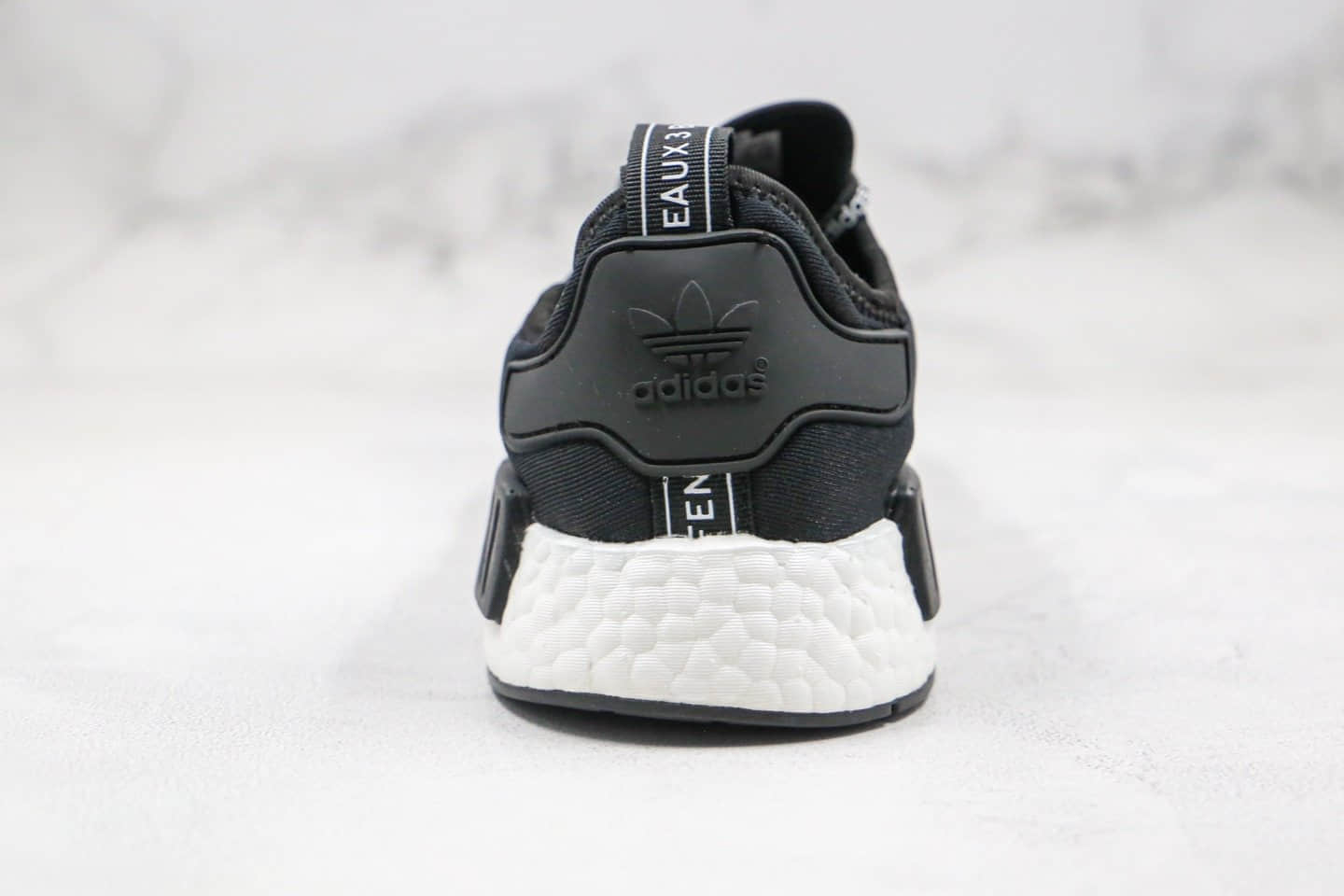 阿迪达斯adidas NMD R1 Primeknit Triple Black纯原版本爆米花跑鞋黑白字母印花原装高弹Boost大底 货号：F99711