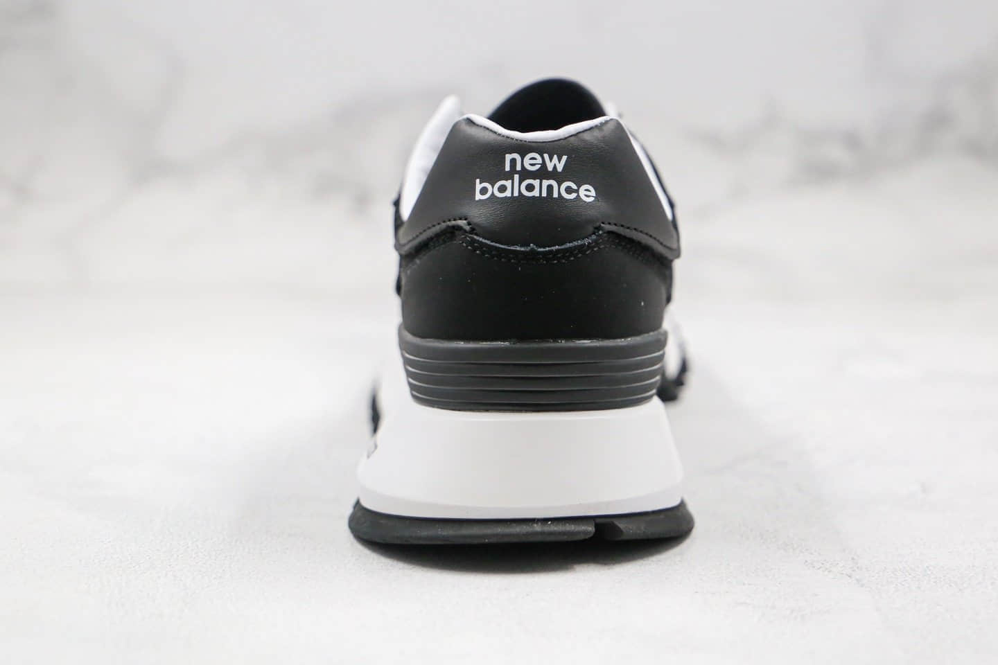 新百伦Comme Des Garcons Homme x New Balance Rc1300纯原版本NB1300复古跑鞋黑白色独立大底私模 货号：MS1300WJ