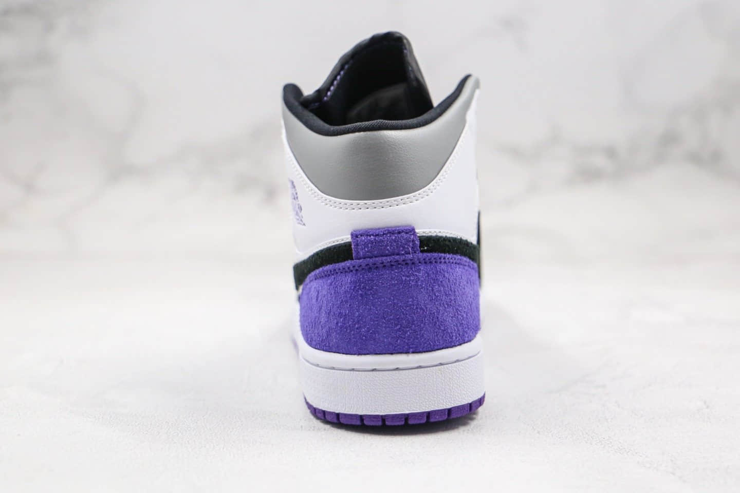 乔丹Air Jordan 1 Mid纯原版本中帮AJ1灰紫色灰熊猫配色正确鞋面材质区别市面通货版本 货号：852542-105
