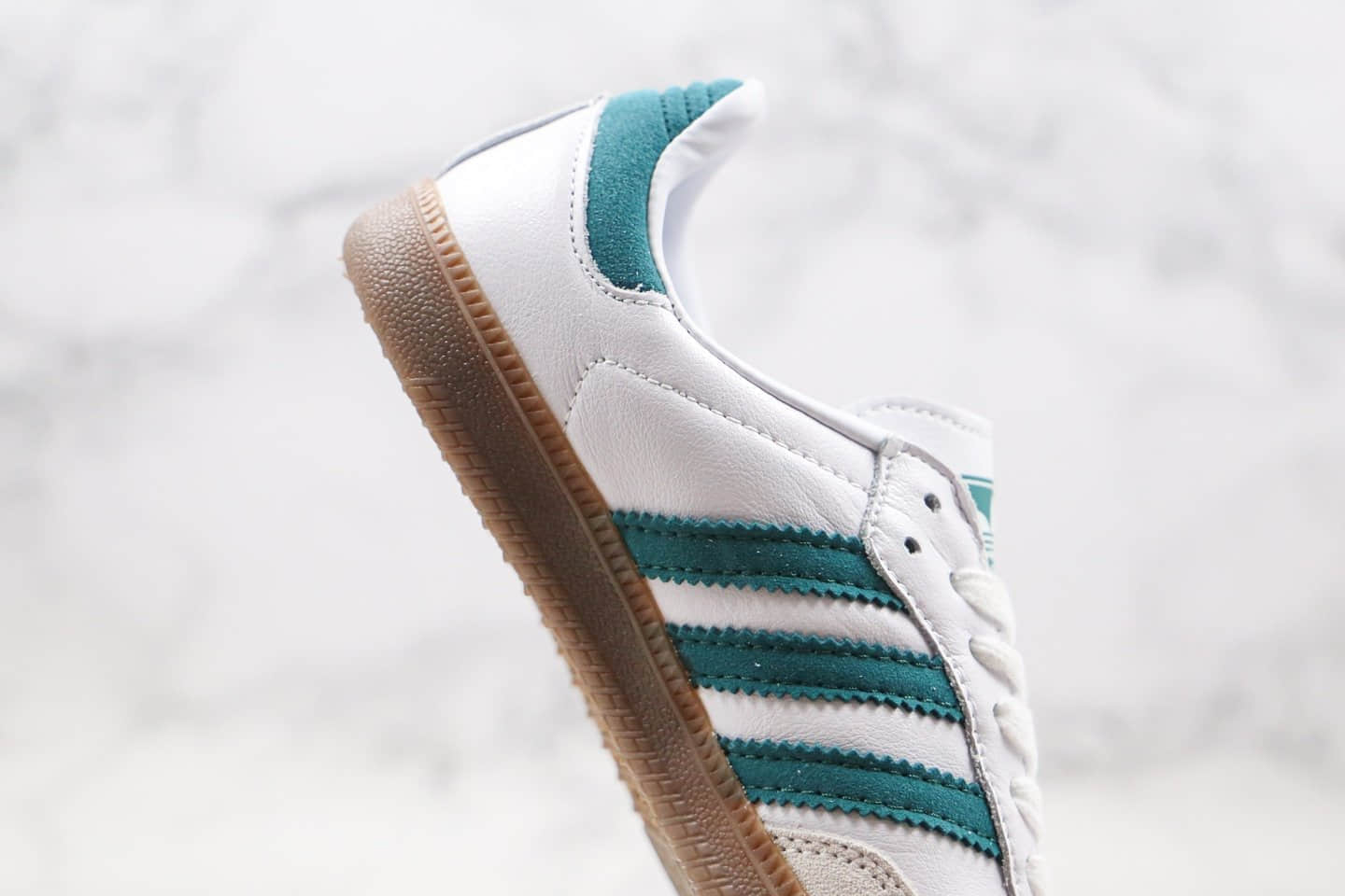 阿迪达斯Adidas Samba OG纯原版本三叶草桑巴板鞋白绿色原楦头纸板打造原盒原标 货号：B75680
