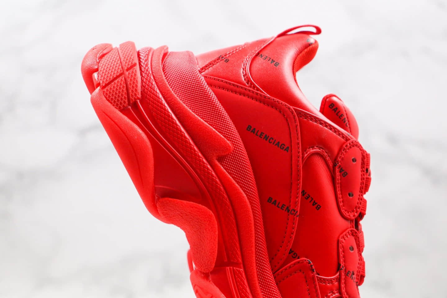 巴黎世家Balenciaga Triple S纯原版本复古老爹鞋字母弹幕大红色原盒配件齐全