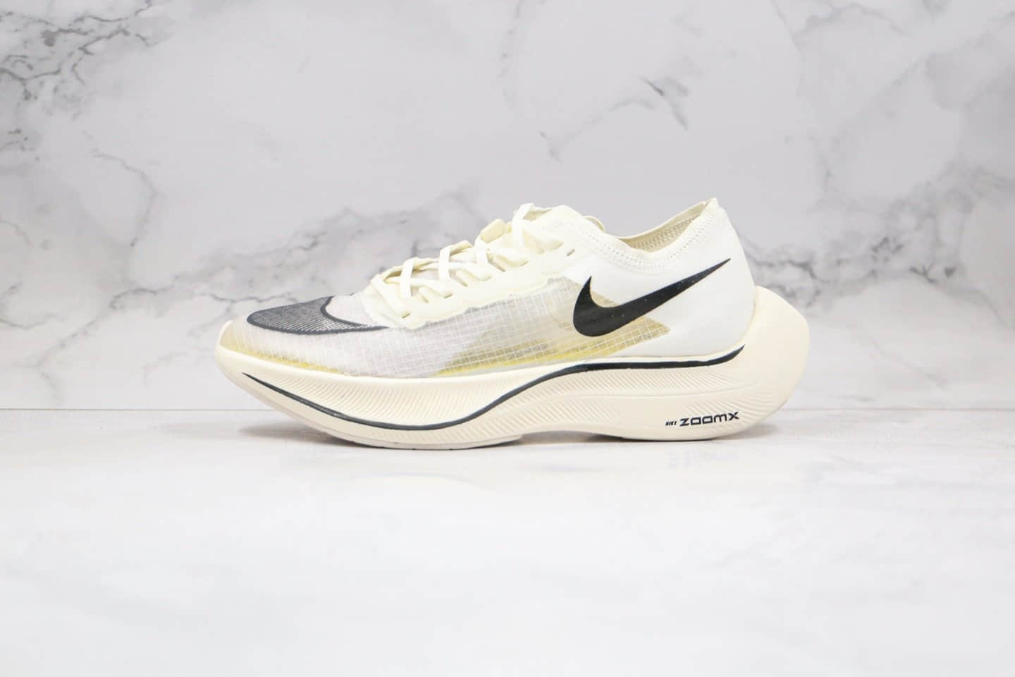 耐克Nike ZoomX Vaporfly Next%公司级版本马拉松跑鞋白色原厂武士黑盒 货号：CT9133-100