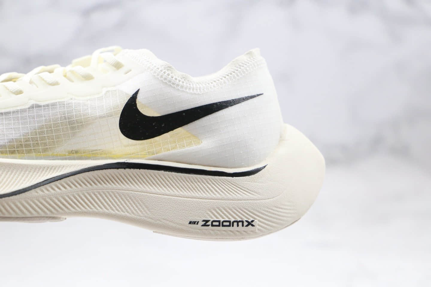 耐克Nike ZoomX Vaporfly Next%公司级版本马拉松跑鞋白色原厂武士黑盒 货号：CT9133-100