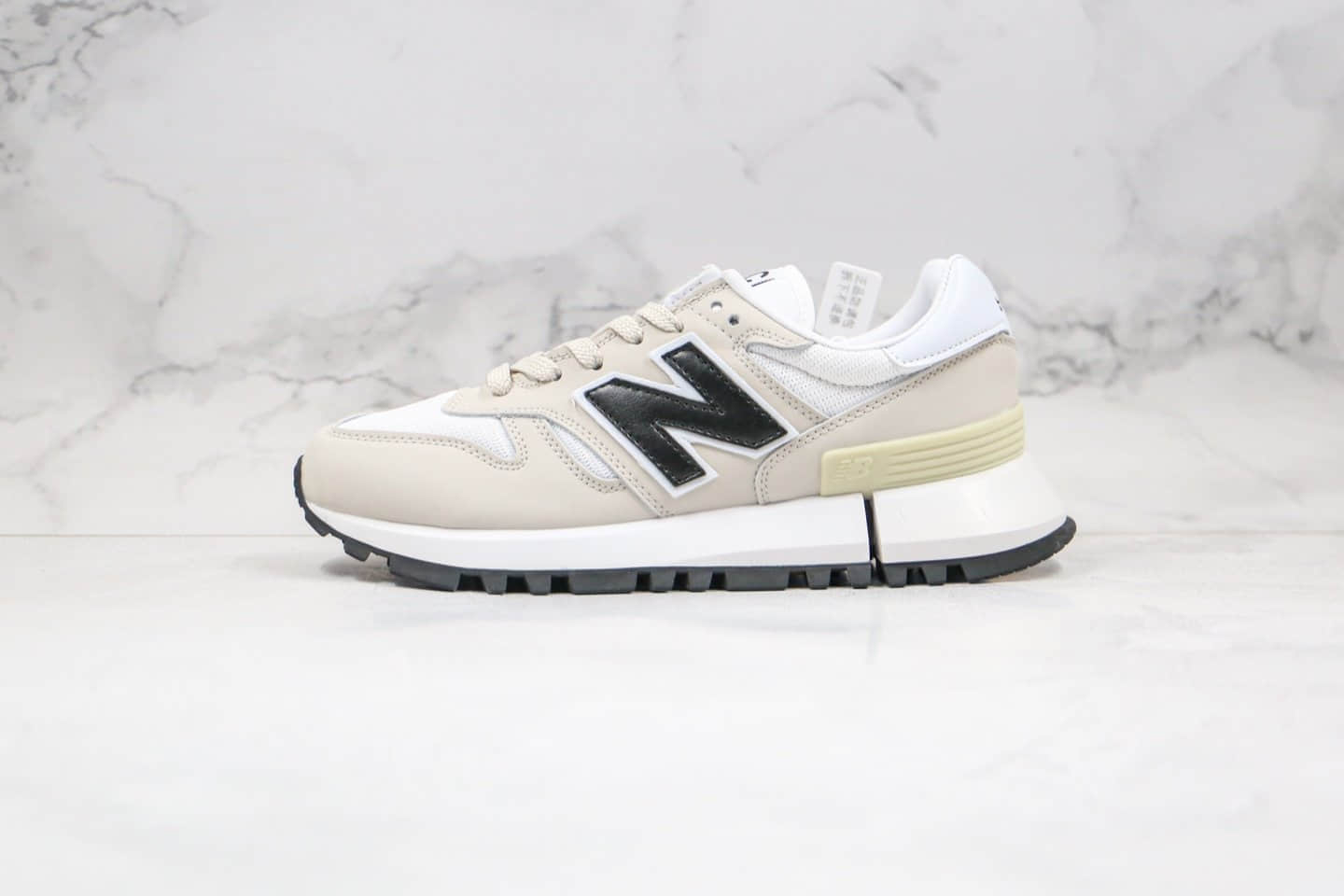 新百伦New Balance纯原版本复古老爹鞋NB1300米白黑色原盒原标区别市面通货版本 货号：WS1300WJ